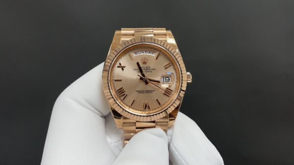 The Sunday Diary Watch features a rose gold 40MM caliber 2836 movement as a whole