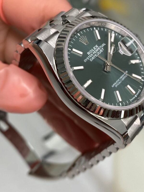 Logbook Automatic Mechanical M126234-0051 Neutral Watch Excellent Observatory Technology Certification - Image 2