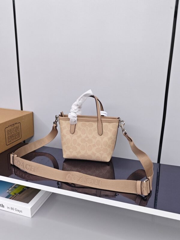 City Mini Tote Bag - Image 3