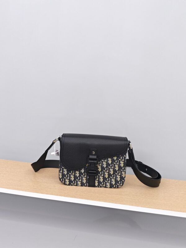 Dior Saddle Messenger Bag - Image 7