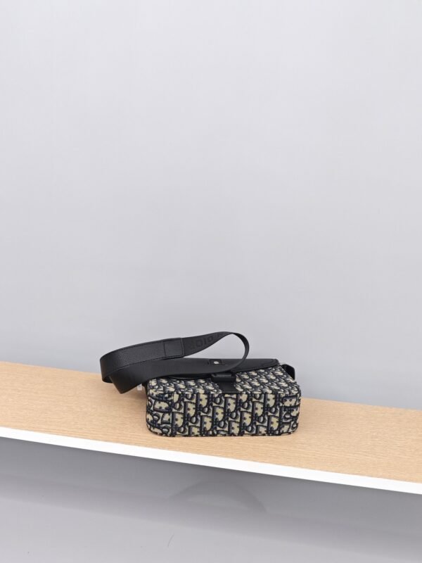Dior Saddle Messenger Bag - Image 5