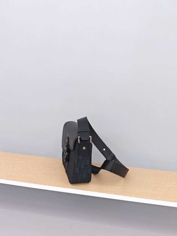 Dior Saddle Messenger Bag - Image 5