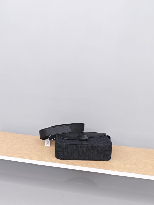 Dior Saddle Messenger Bag - Image 6