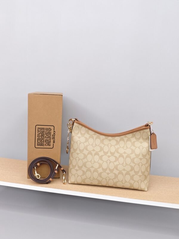 Coach Carryall Stray Bag Comes with Extended Chain - Image 3